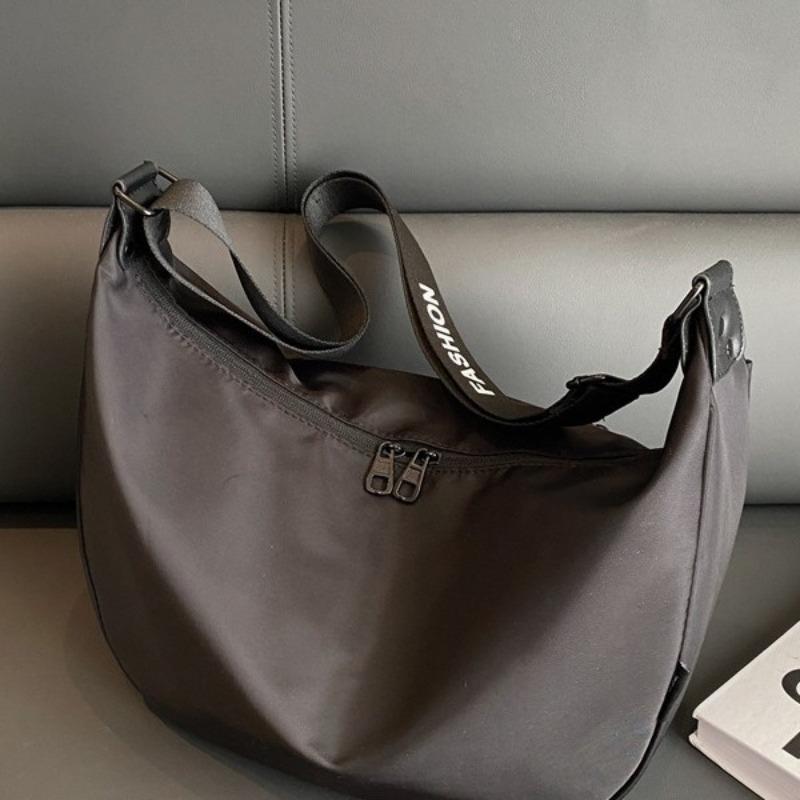 Waterproof Oxford Cloth Large-capacity Dumpling Bag Messenger Bag Women's Niche New Versatile Leisure Sports Style Shoulder Bag Tide