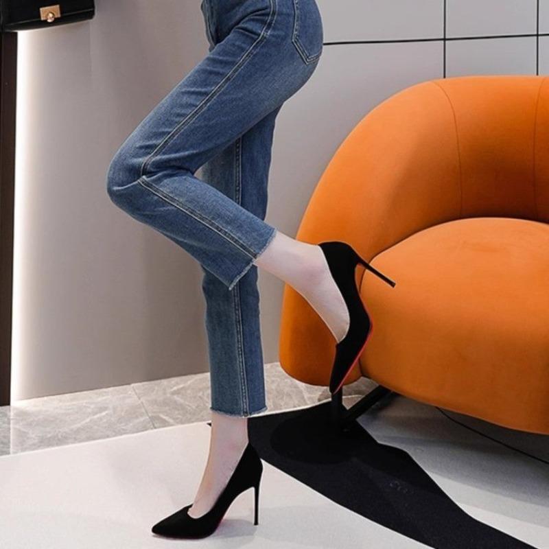 Black red-soled high heels women's thin heels autumn and winter new temperament sexy pointed commuter leather professional single shoes