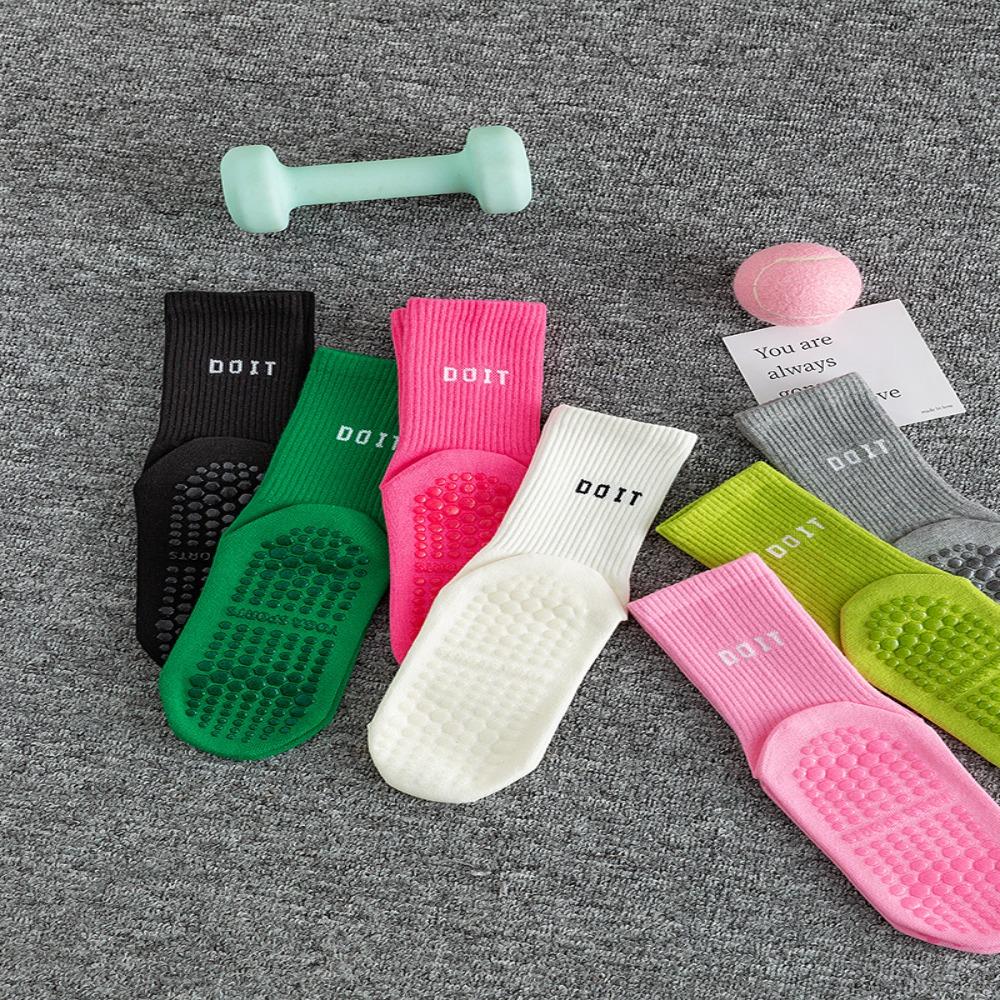 Breathable Yoga Socks Cotton Sports Socks Comfortable Dance Fitness Training Socks