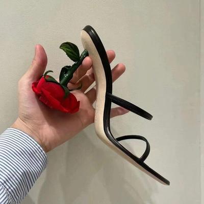 Gül Yüksek Topuklu Siyah Kadın Sandaletleri Yeni Yaz Elbise Terlikleri Çiçekler Açık Burunlu Kadın Terlikleri schuhe Dolgu topuklu sandaletler