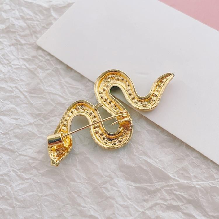 Unique Gold Tone Snake Brooch Designed for Trendsetters and Jewelry Collector Practical Zinc Alloy Lapel Pin Decoration