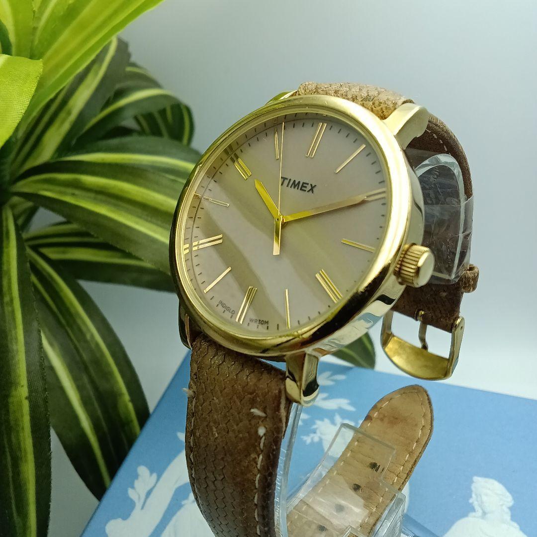 Used [SALE] TIMEX watch quartz gold color
