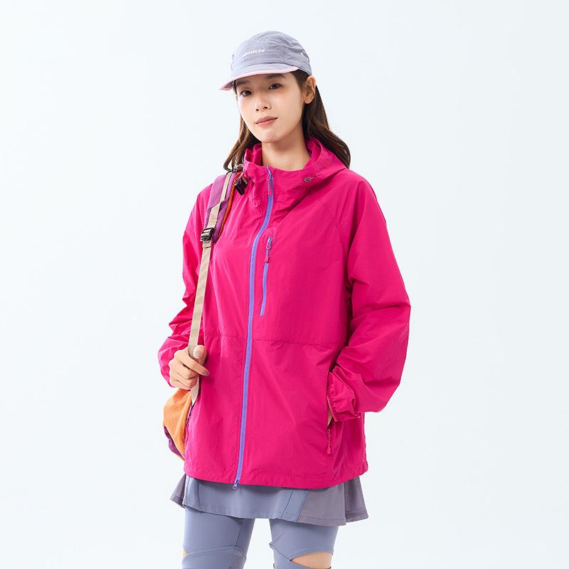 Woodpecker Women's Summer UV-Protective Cycling Jacket: Stylish, Lightweight, and Loose-Fitting.