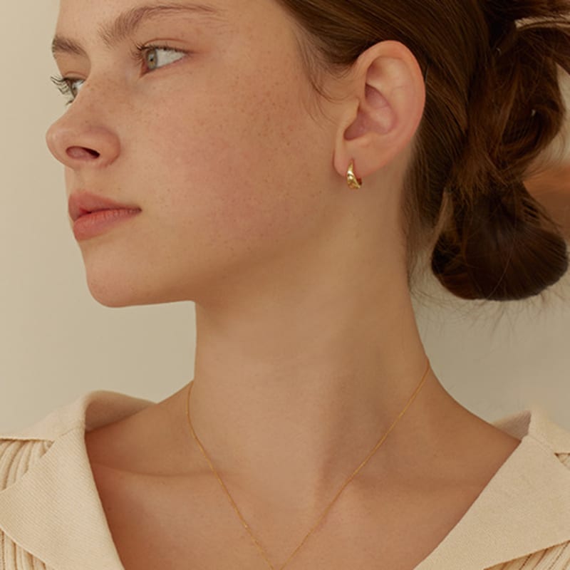 Lewe [6mm+10mm Pearl Earrings Free] Teardrop Necklace