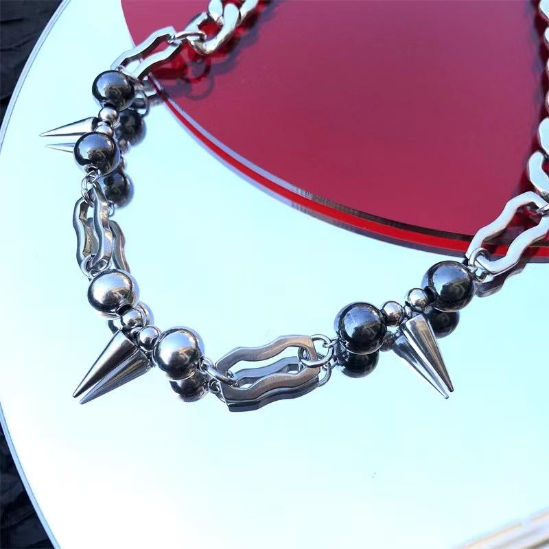 Punk Gothic Studded Rivet Spikes Necklace Vintage Choker Hip Hop Necklace for Party Birthday Valentine's Day Lovers Gifts