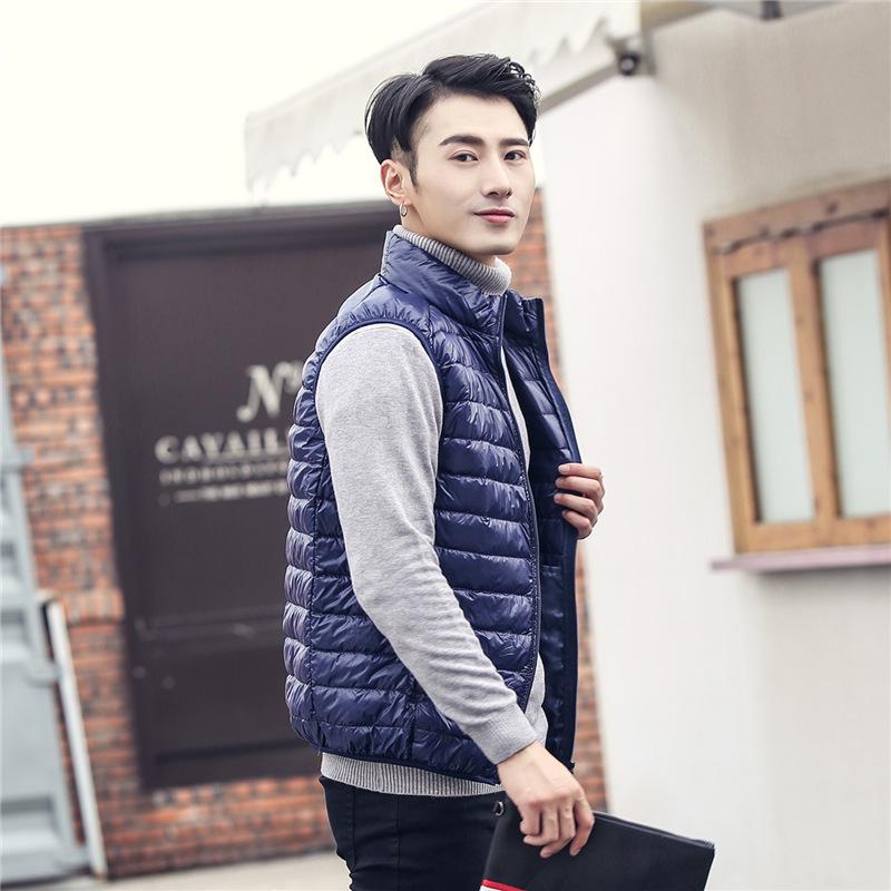 

Autumn Winter Men Duck Down Vest Coat Ultralight Sleeveless Puffer Vest Jacket Ultra Thin Lightweight Down Jacket Waistcoat XXXXL темно-синього кольору