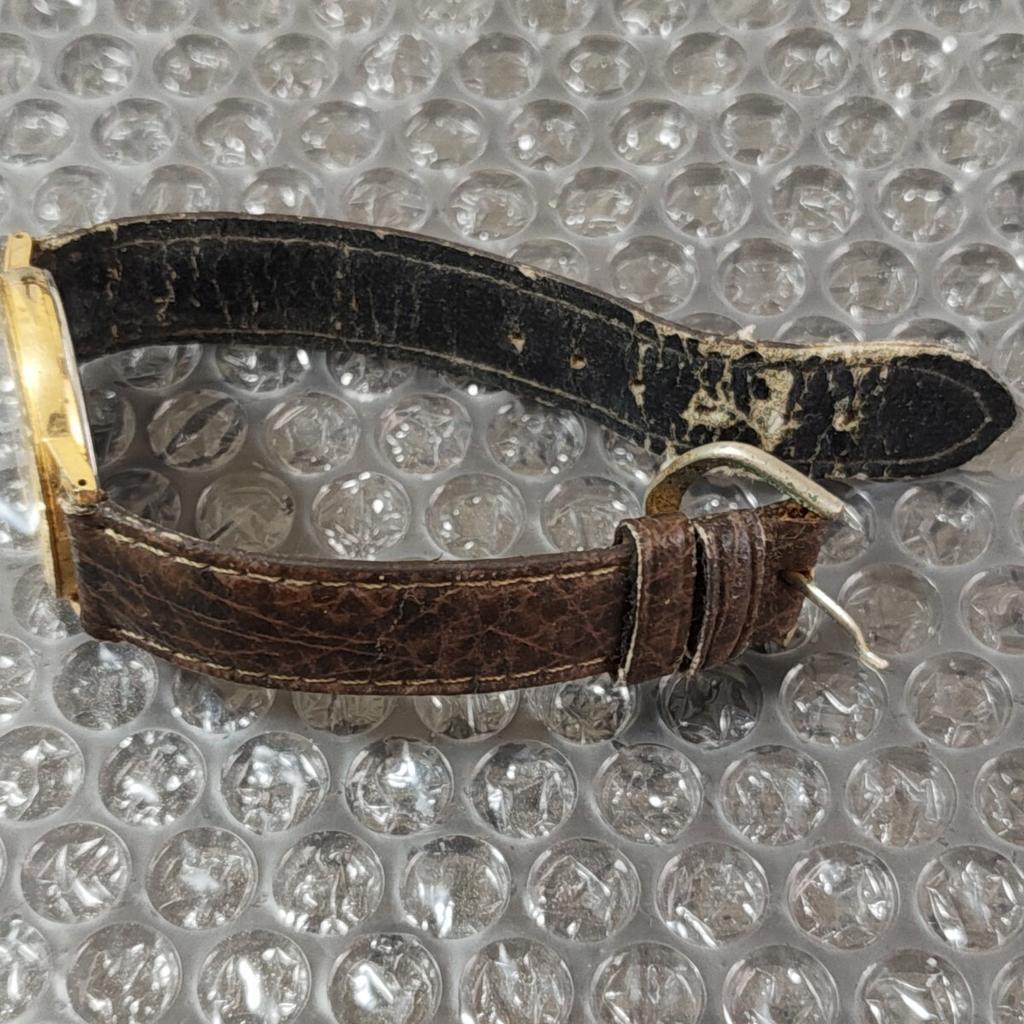 SEIKO Vintage Gold Quartz Watch Simple [Working Condition] Men's 7N01-8000 (Management K26I)