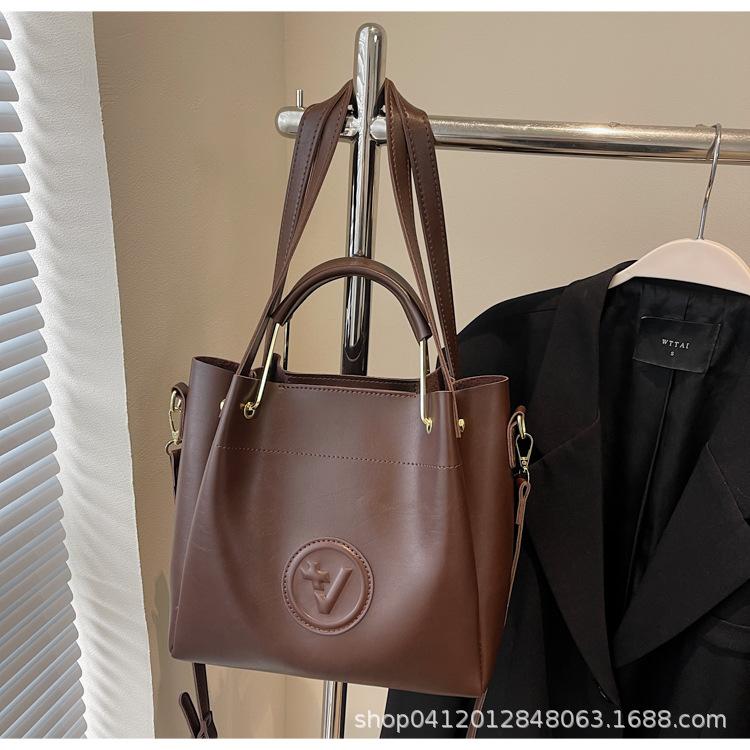 

Premium sense retro hand bag women s 2025 new trendy shoulder bag large capacity tote bag messenger bag