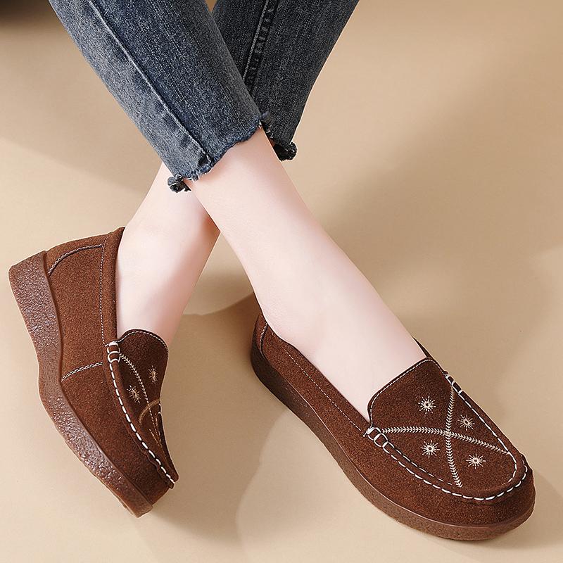 Cow Suede Women Flats Slip-on Loafers Light Casual Walking Driving Shoes Mother Shoes Traveling Flat Shoes