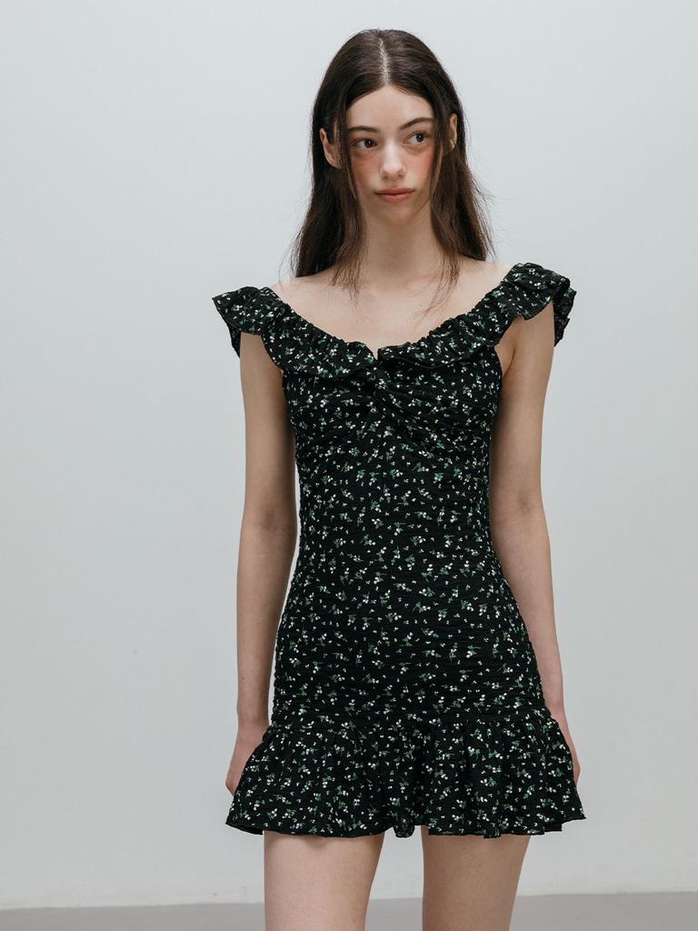 MOIFAIRE Flower Frill Mini Dress / Black