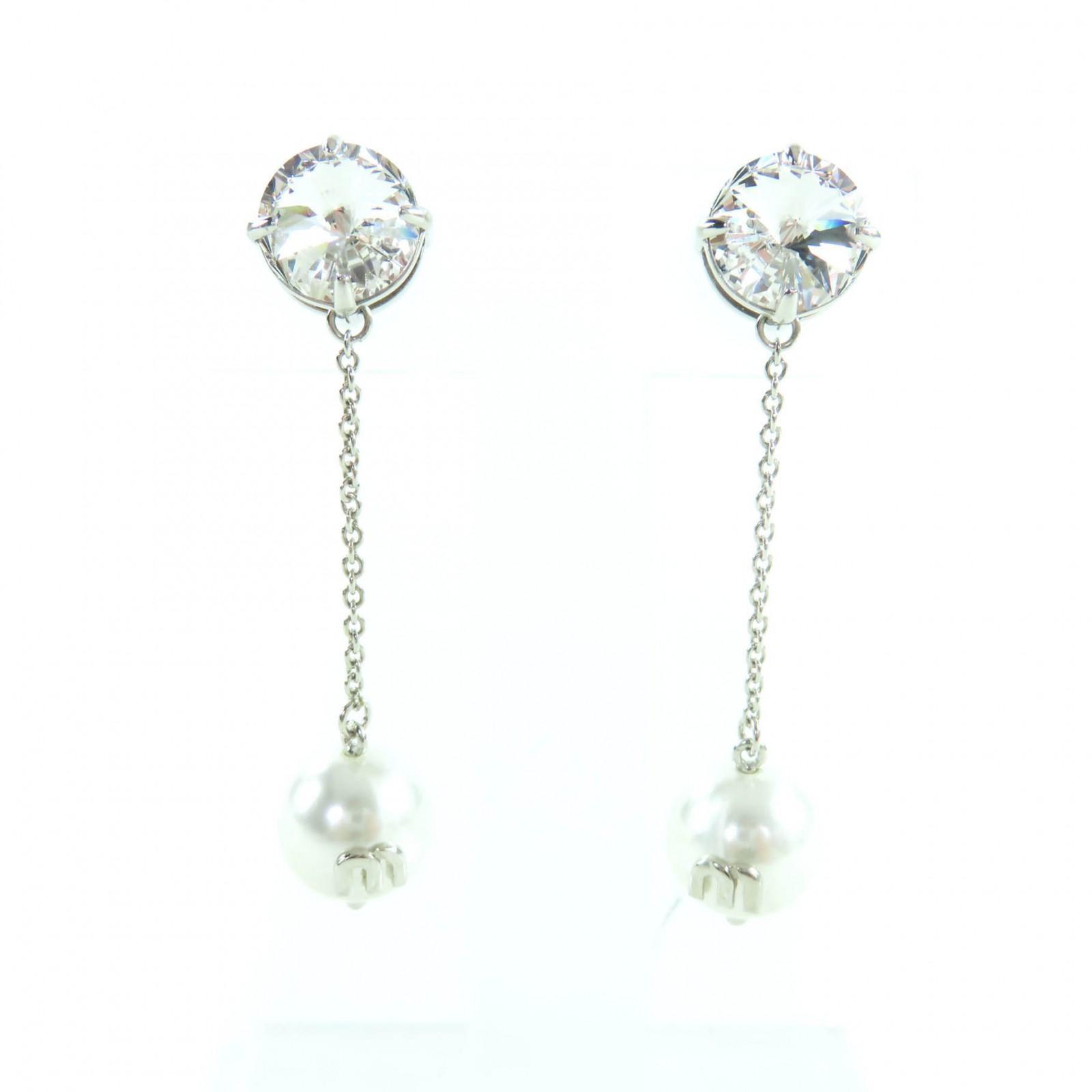 

Excellent MIUMIU Pierce white Fake pearl Women 5JO562 Used