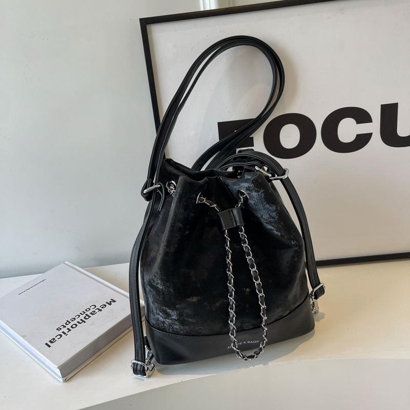 Bag Women's 2025 New PU Soft Surface Foreign Style Versatile Chain Shoulder Bag Temperament Versatile Backpack