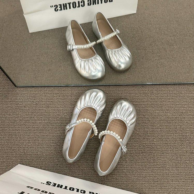 Grandma shoes women's summer flat bottom 2025 new shallow mouth long station soft sole work shoes evening shoes Doudou shoes retro single shoes