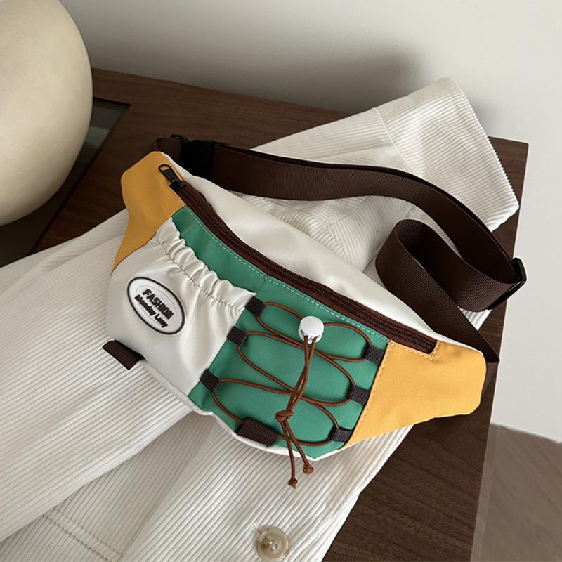 2025 summer new breast bag women's fashion casual contrasting color student messenger small bag sports small square bag