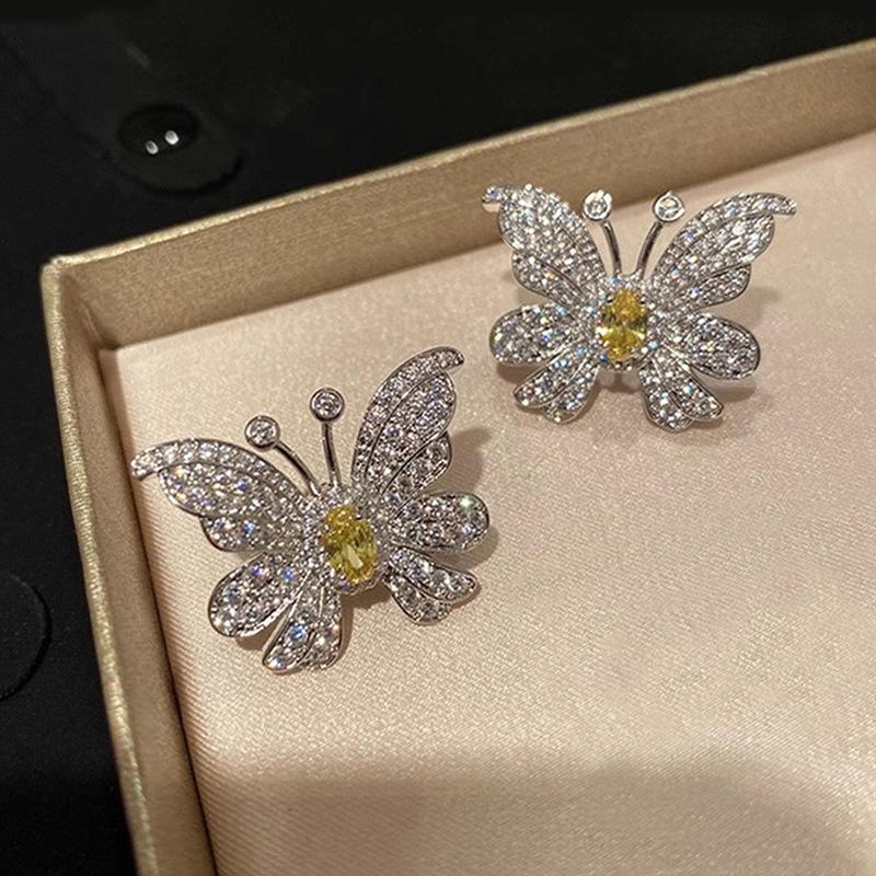 Exquisite Butterfly Stud Earrings For Women, Fashionable Light Luxury Design Jewelry, Small Fresh And Sweet
