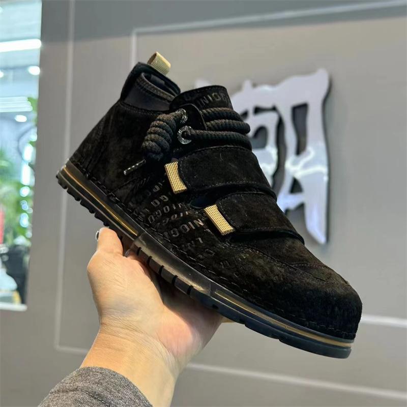 

Winter low-top leather flat-bottom lace-up soft-soled leather board shoes fleece, light and casual 38