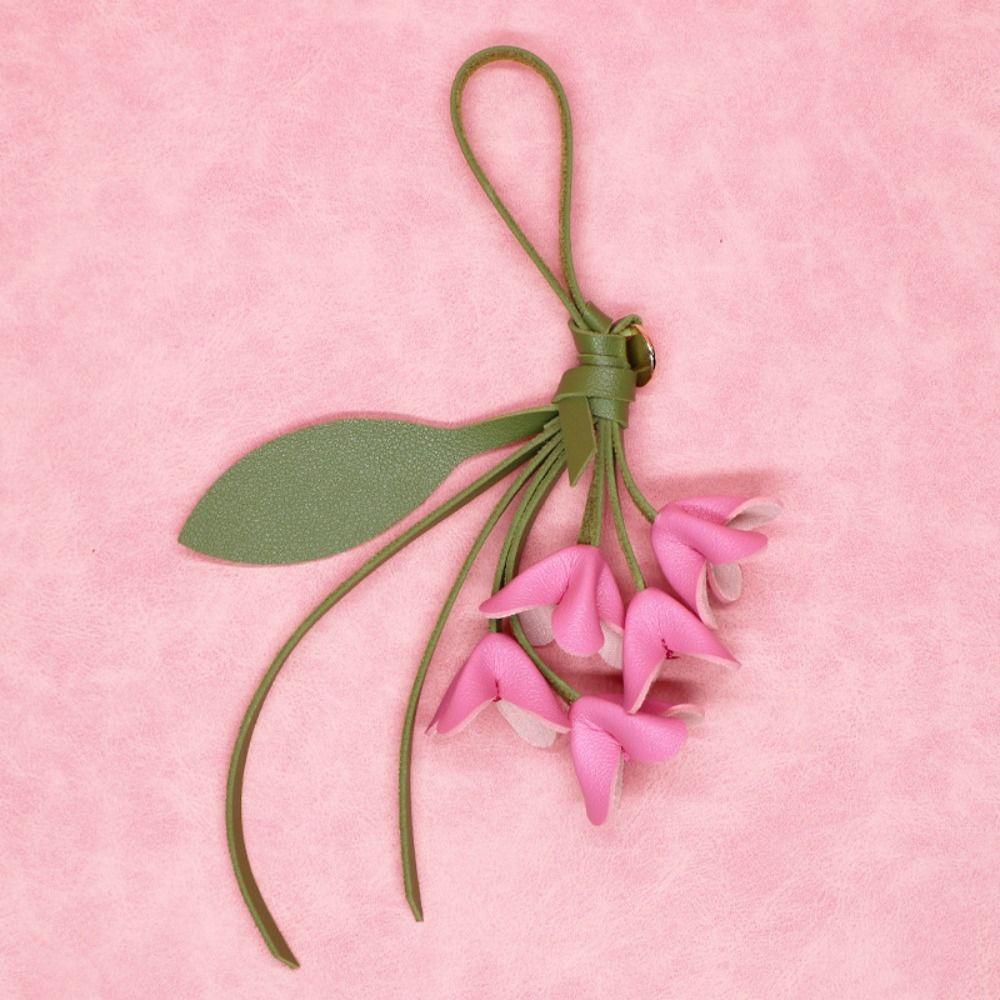 Hanger Flower Pu Leather Pendant Car Keyring Bag Pendant Lovely Leather Keychain  Bag Ornament