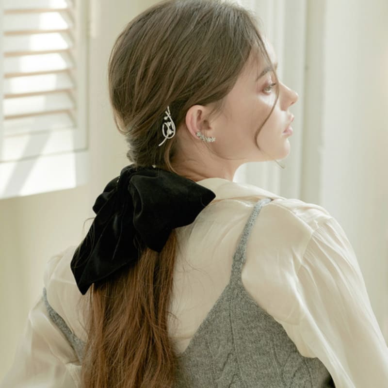 BESTY Sophia Noir Hairpin