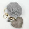 Hjärtformat Pom-pom Nyckelringshänge, En Kreativ Och Söt Berlock Som Kan Hängas På Väskor Och Mobiltelefoner.
