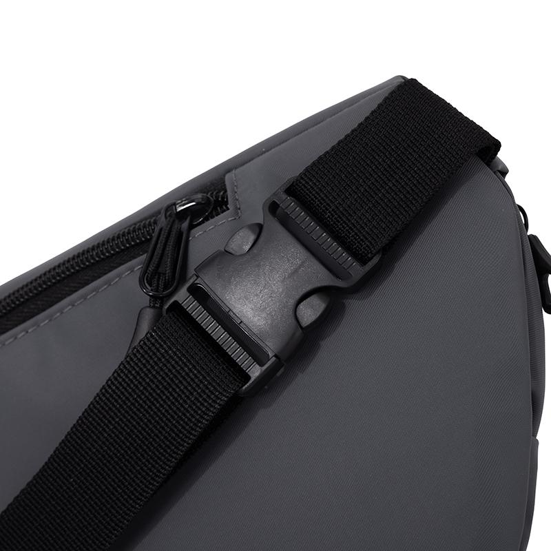 Lässige Herren Umhängetasche - Verschleißfeste Brusttasche mit verstellbarem Schultergurt