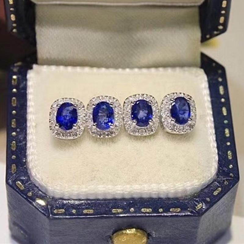 Vintage earrings court French elegant small stud earrings, copper inlaid four-claw oval sapphire blue zircon mini earrings