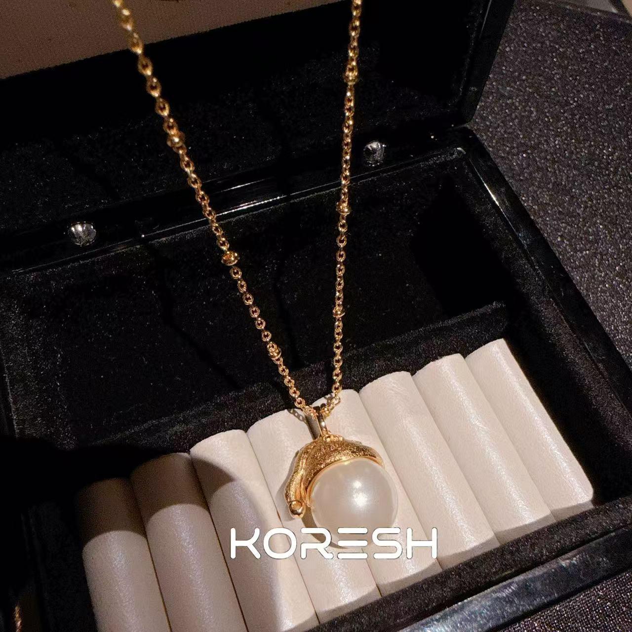 

18K Gold Plated French Retro Zircon Christmas Tree & Hat Pearl Necklace