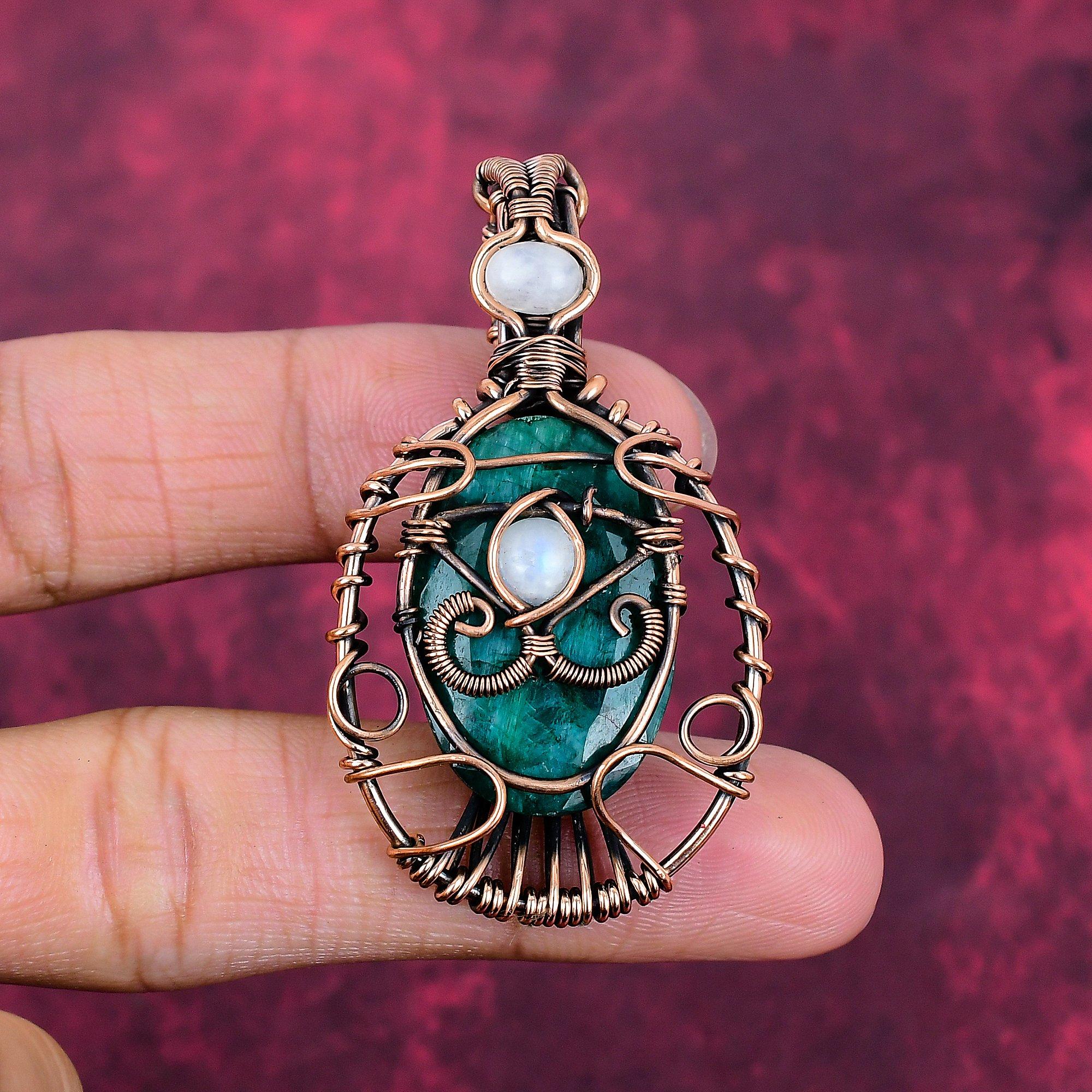 Подвеска с граненым замбийским изумрудом «Сглаз» Медная проволока Обернутый камень Ювелирное изделие