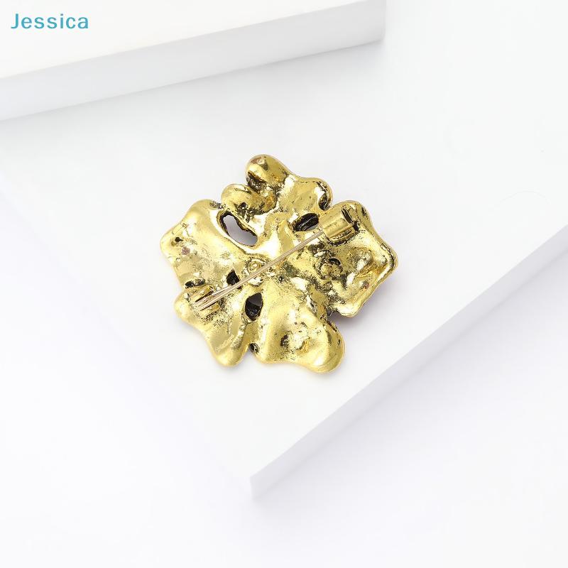 Korea Style Alloy Rhinestone Flower Brooch-Vintage Statement Pin For Women Clothing Coat Party Accessries Gifts