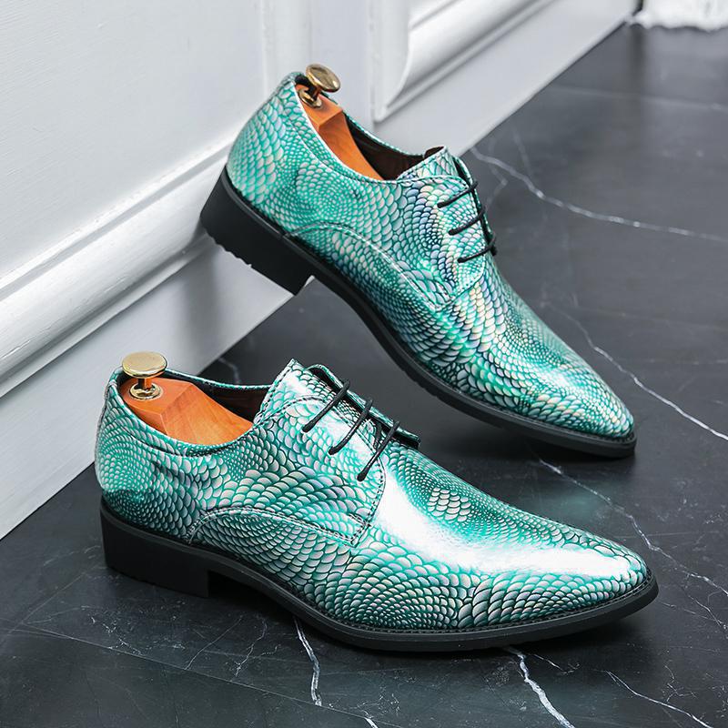2024 Autumn Men's Plus Size Patent Leather Glossy Pointed Toe Lace-up Formal Shoes for Business & Wedding
