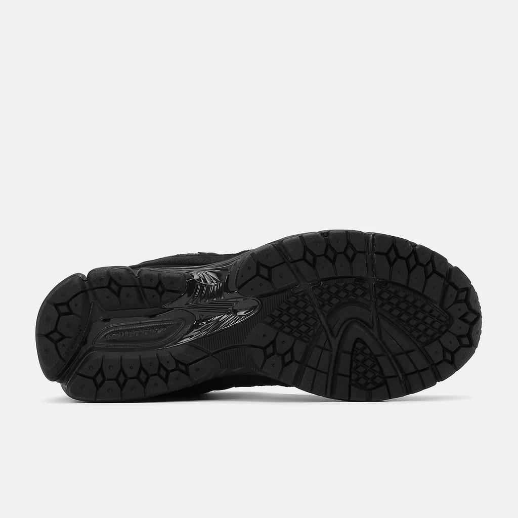 U2002RBL New Balance 2002R Triple Black (Men's)