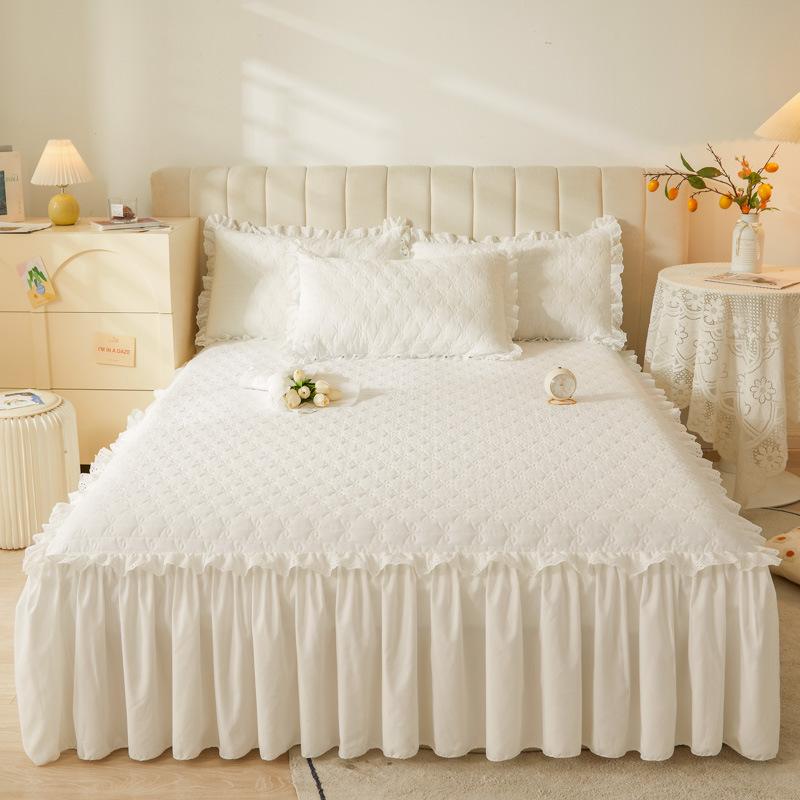 Premium Thickened Baby Velvet Bed Skirt Three Piece Set Warm Milk Velvet Embroidered Ruffle Bed Cover, Sealy Mattress Protector, Anti-Slip Bedding Set