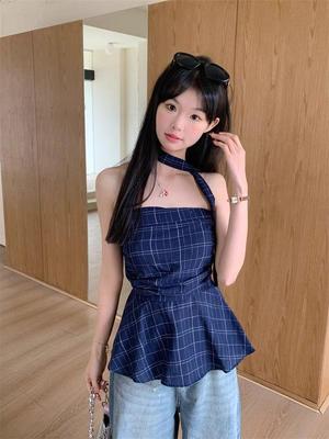 Üst Kıyafetler – Tişörtler ve üstler