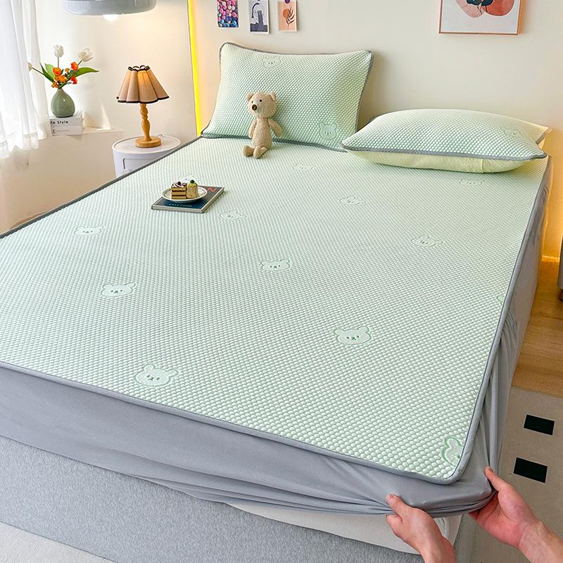 Ice Bean Mat Cool Bedspread Set - Fitted Sheet Style for Dorms, Air-conditioned Rooms, Ice Silk Feel.