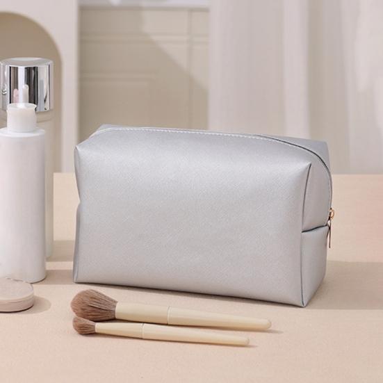 Portable Cosmetic Bag Stylish Zippered Makeup Pouch Travel Toiletry Organizer for Women Lipstick Makeup Brushes