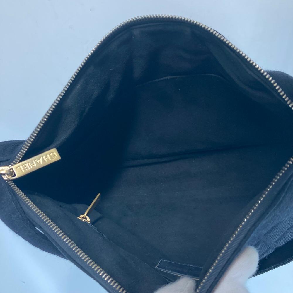 CHANEL Quilted Logo Chocolate Bar CC Mark accessory pouch Shoulder Bag Black