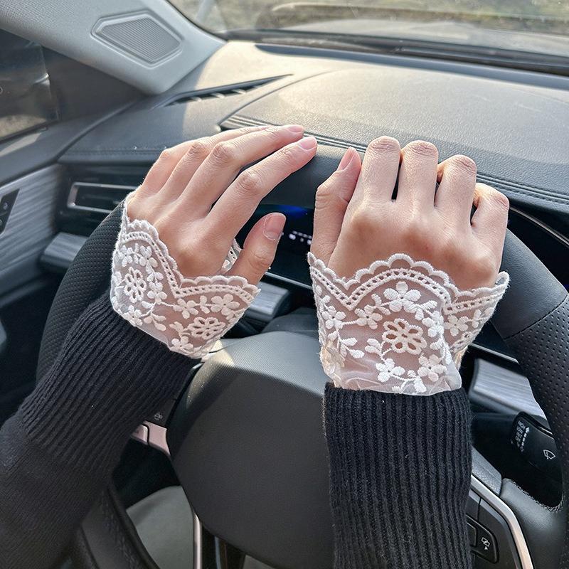 Simple Wrist Cuffs Wristband Elegant Shirt False Cuffs for Sweater Lace Detachable Sleeved Horn Cuffs Embroidery Accessories