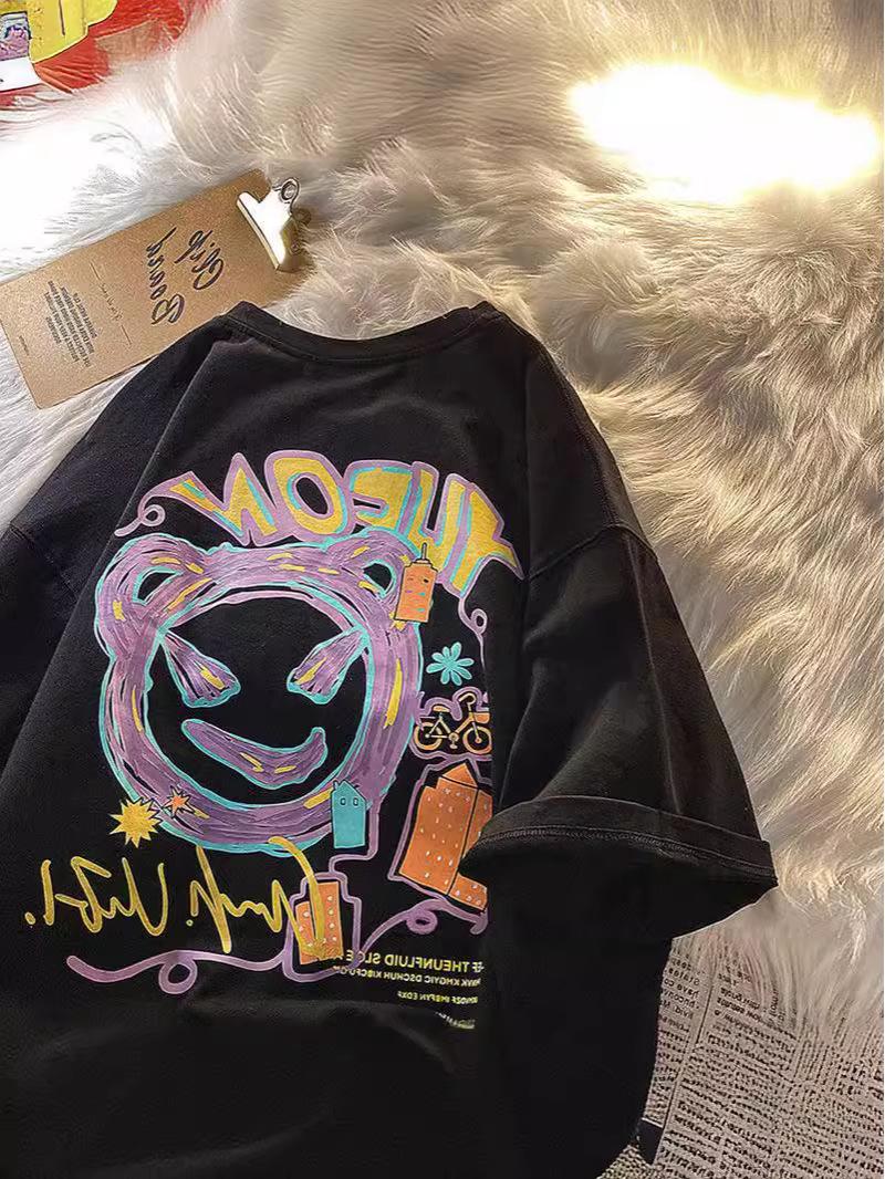 

Розовая футболка с коротким рукавом большого размера - Свободный крой в корейском стиле 3XL (145-160 kg) чёрный