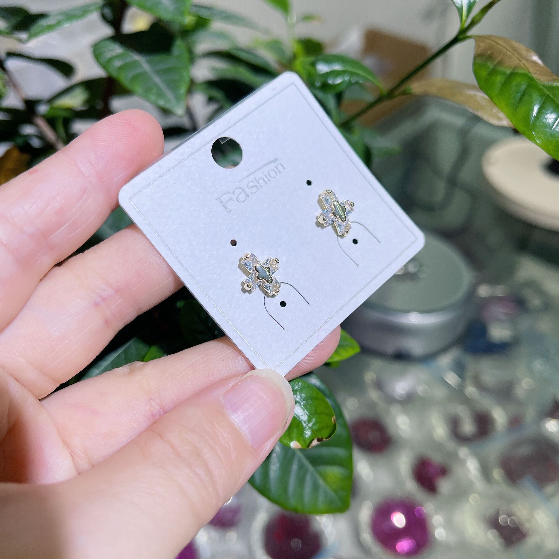 

Серьги-крестики Квадратные маленькие серьги с цирконием Женские классические серьги Мужские высококачественные серьги