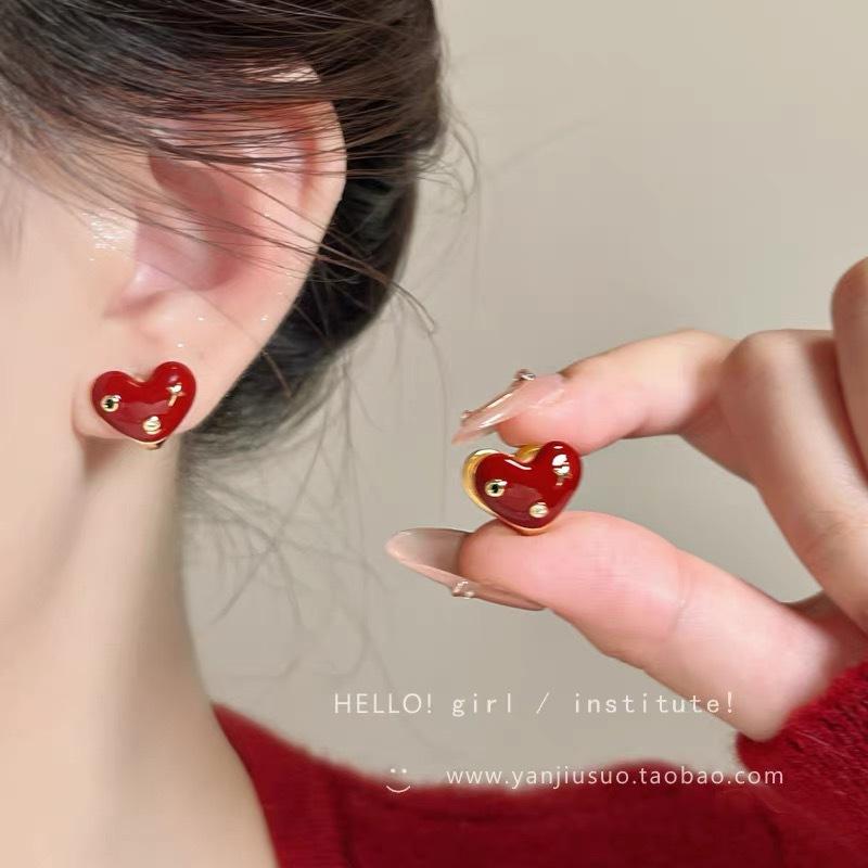 Retro Ankora red heart-shaped drop earrings, Hong Kong-style, exuding an elegant and atmospheric vibe, new and popular earrings and accessories