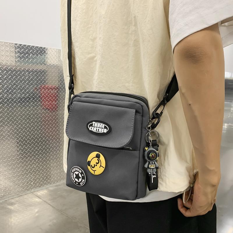 Мужская маленькая сумка через плечо — фото 4