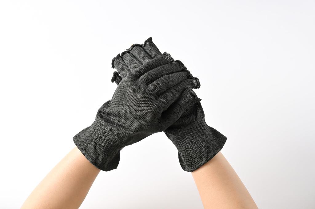 otona nail Silk Charcoal Sleep Smartphone Made in For Rough Nail Hand Night UV Sun Cold Gloves, [100% Silk, Gloves, Operation, Japan, Hands, Care,