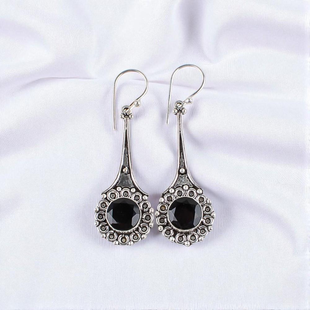 

Драгоценный камень Черный Оникс Ювелирные изделия из серебра 925 пробы Ручной работы Женские серьги 2,52 EE-77-18