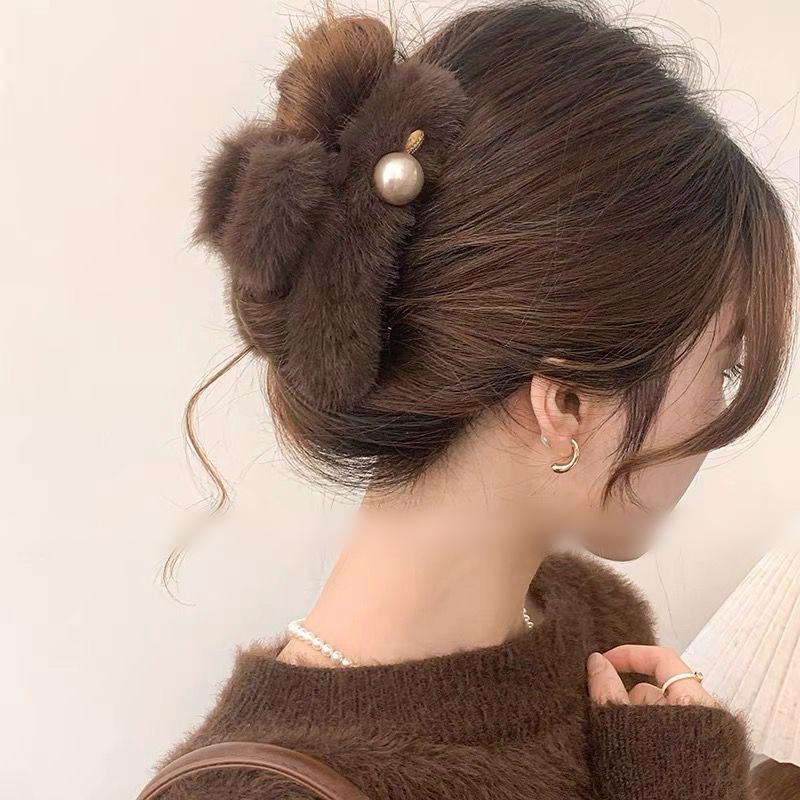 French Plush Fur Hair Claw Clip with Pearl for Thick Hair - Autumn/Winter Accessories