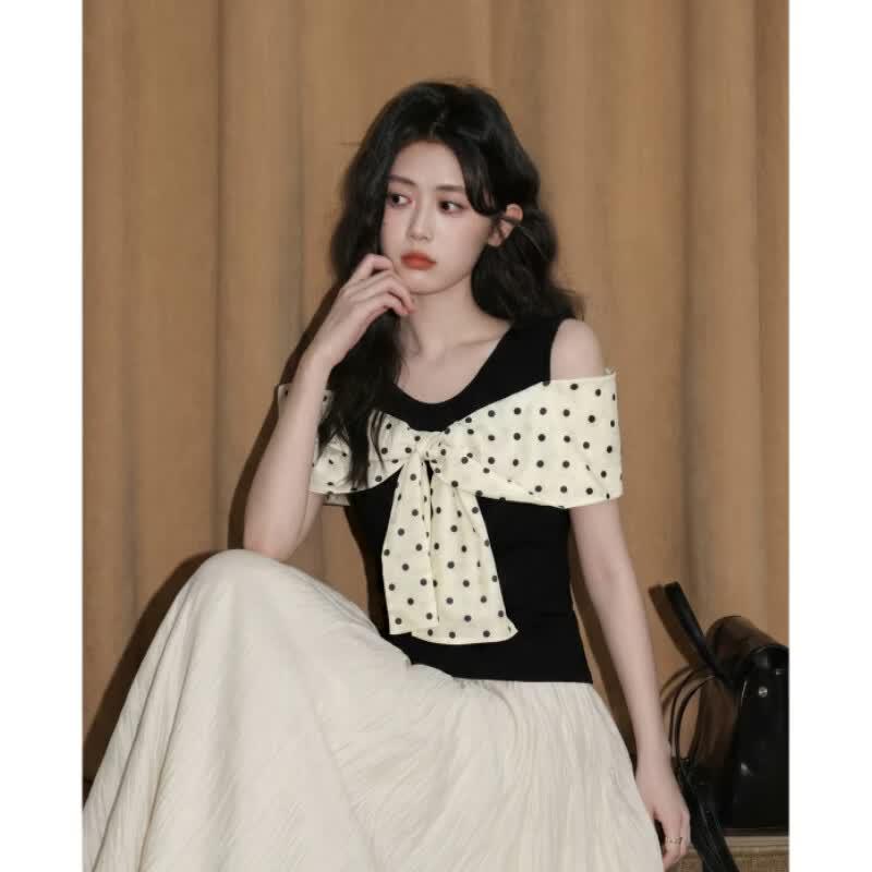 Off-Shoulder Bowknot Color Block Knit Tee