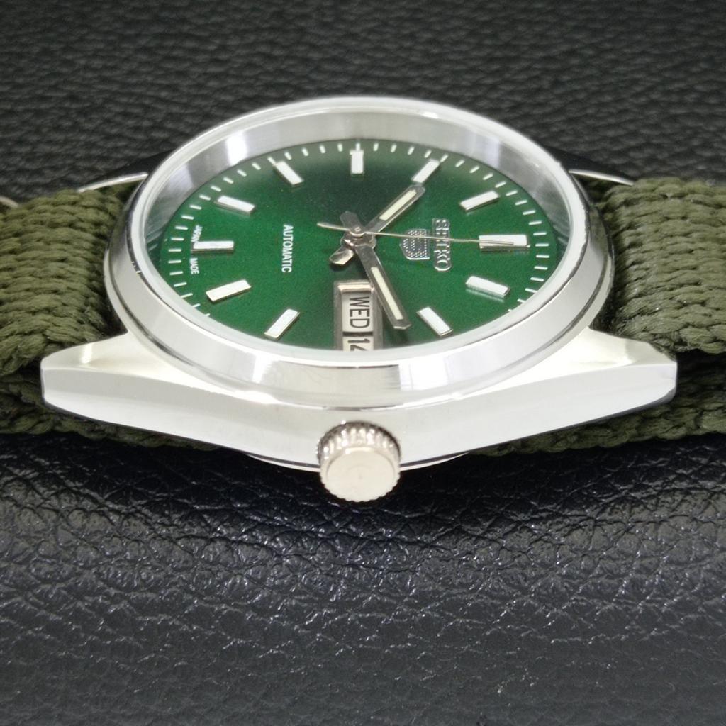 VINTAGE REFURBISHED SEIKO 5 AUTOMATIC JAPAN MENS GREEN DIAL WATCH a440611-9 Sk-a440611-1