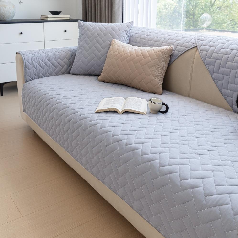 Упрощенный Однотонный Утолщенный Геометрический Кирпичный Узор Стеганый Противоскользящая Подкладка Диванное Покрывало для Гостиной Все Сезоны Чехол на Диван 90x160cm светло-серый 2580₽