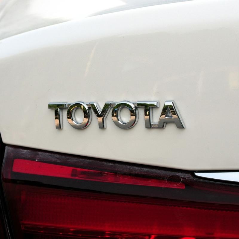 Bilstyling Bagasjerom Hale Klistremerke Emblem Merke Dekaler Dekorasjonstilbehør for Toyota Chr Rav4 Yaris Prius Avensis Corolla Camry