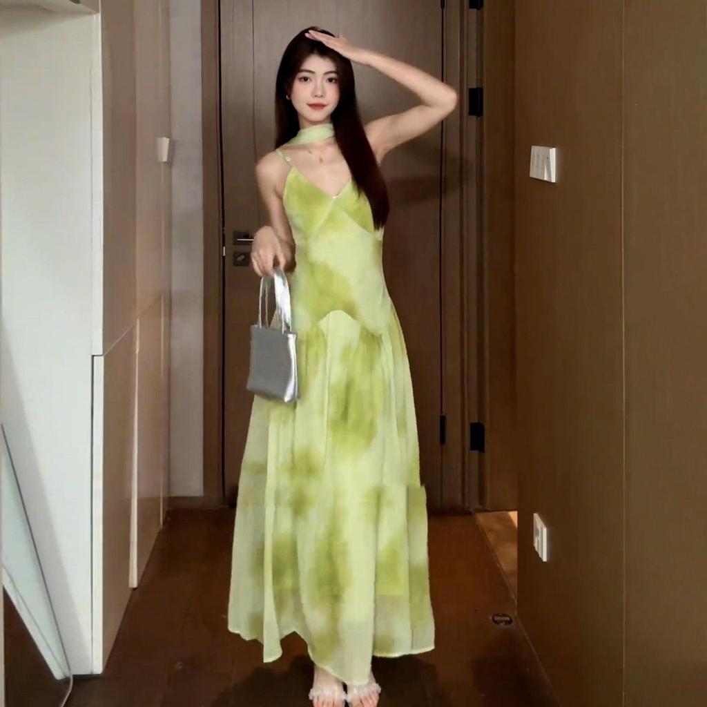 Seaside vacation style summer niche smudge dress women's green waist suspender skirt vacation printing elegant long dress