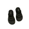 Internet Celebrity Popular Slippers Muffin Bottom Beach Cool Slippers Women Wear 2025 Summer New Solid Color Sandals Stepping On Shit Feeling