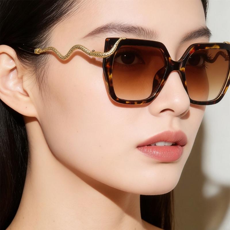 Fashion Square Frame Sunglasses With Metal Snake Temples For Men And Women UV400 Protections Large Lens Sun Glasses